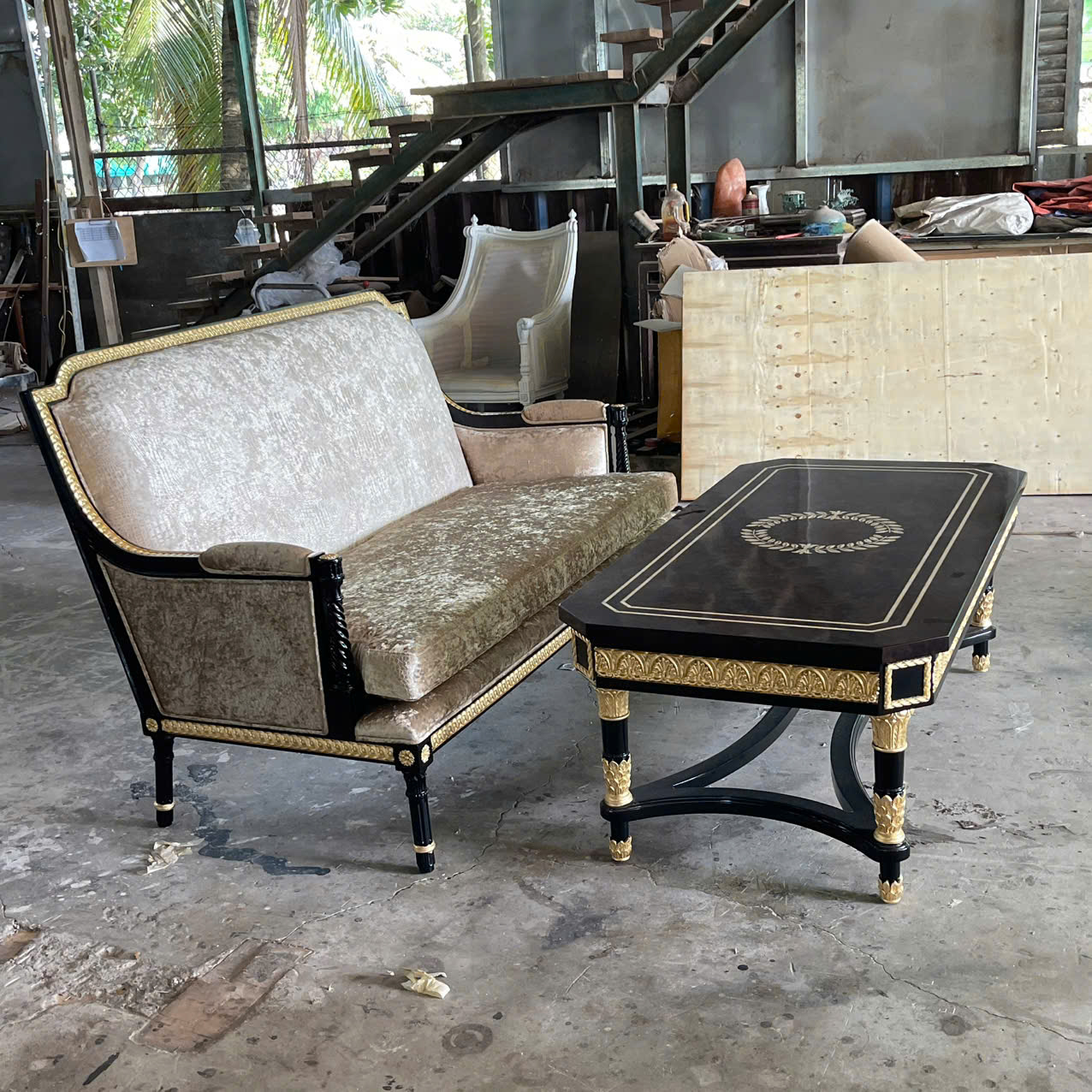 BÀN TRÀ CỔ ĐIỂN WELLINGTON PHONG CÁCH Ý